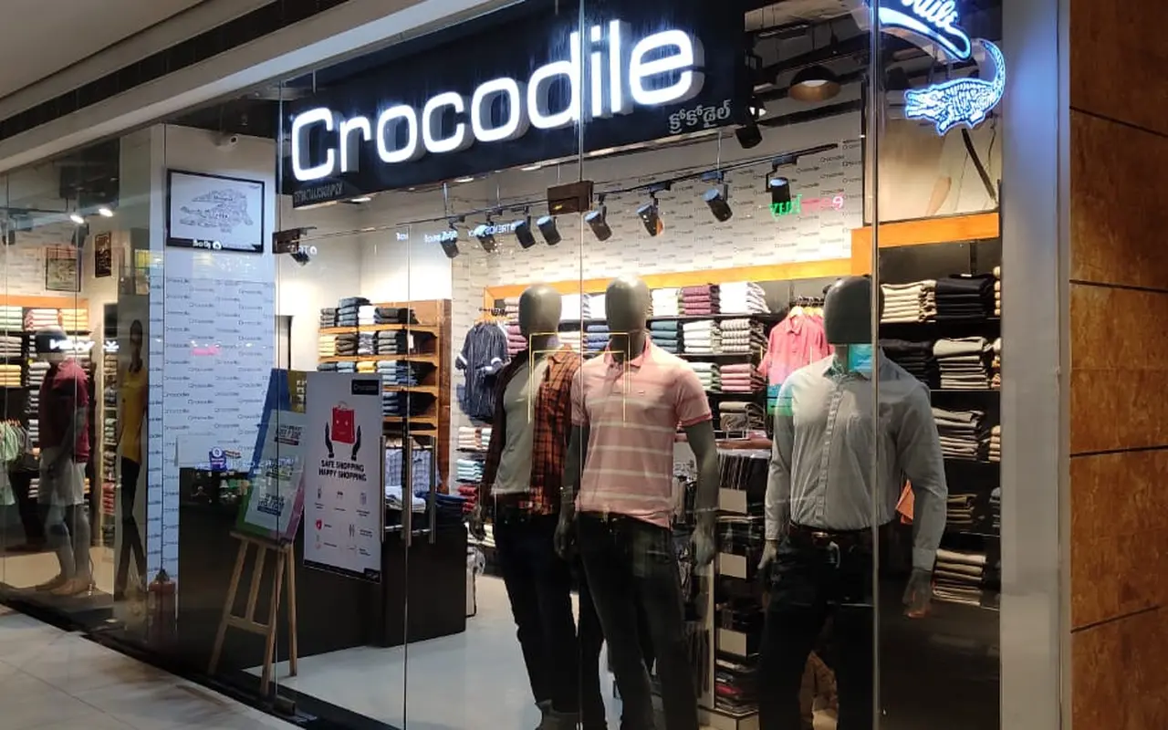 Crocodile at PVP Square