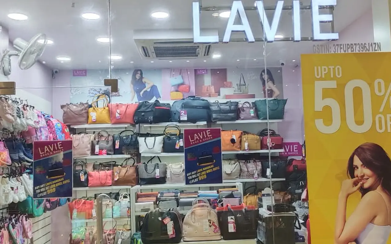 Lavie at PVP Square