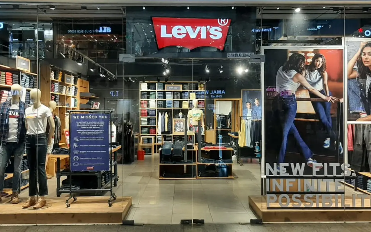 Levis at PVP Square