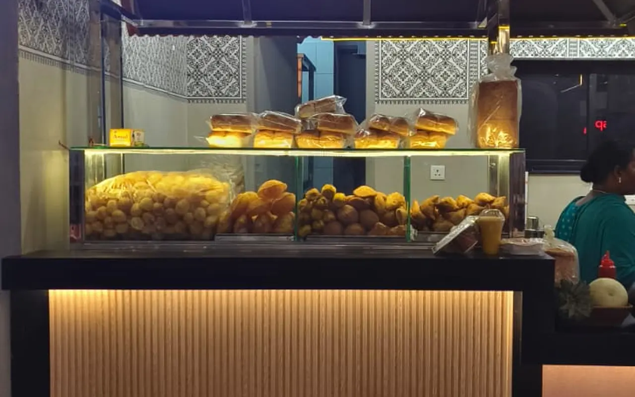 Quick Bites at PVP Square