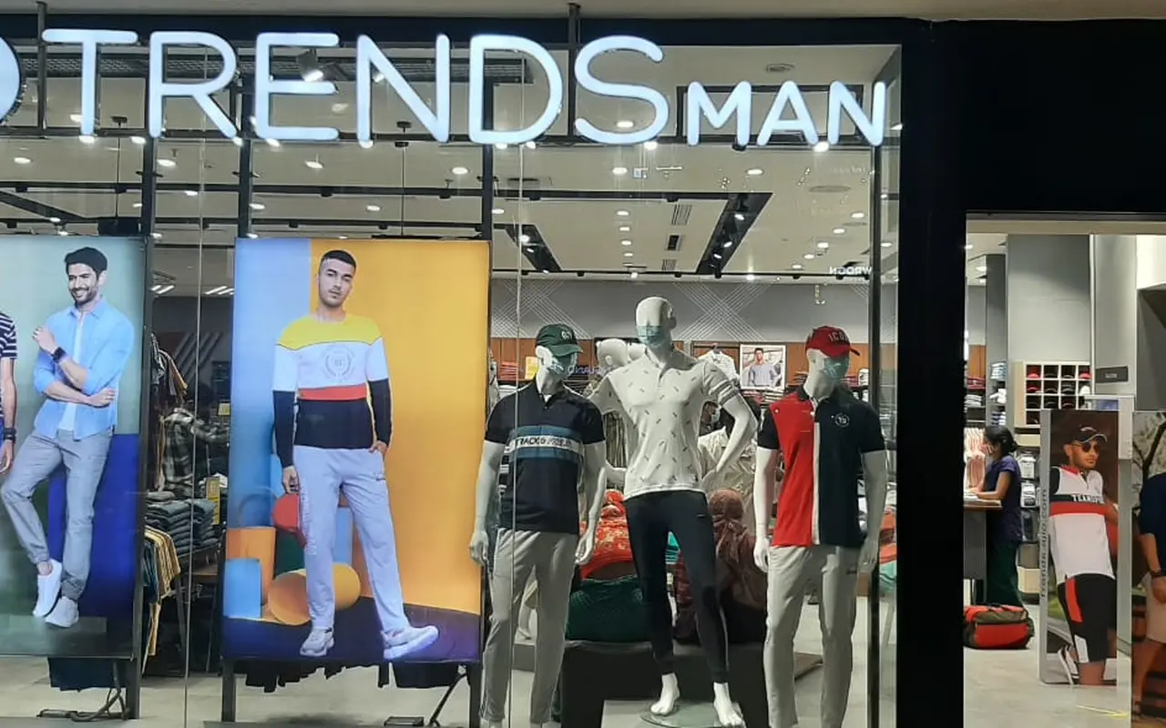 Trends Men at PVP Square
