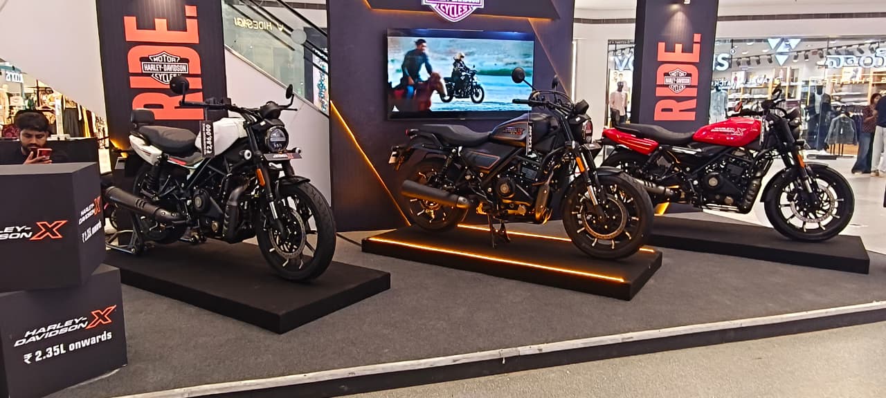 Harley-Davidson Bike Display